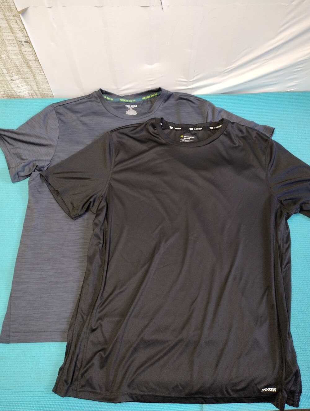 Tek Gear Dry-Tek Set Of 2 Men's Short Sleeve Athletic T-Shirt Crew Neck - XL - Picture 7 of 7